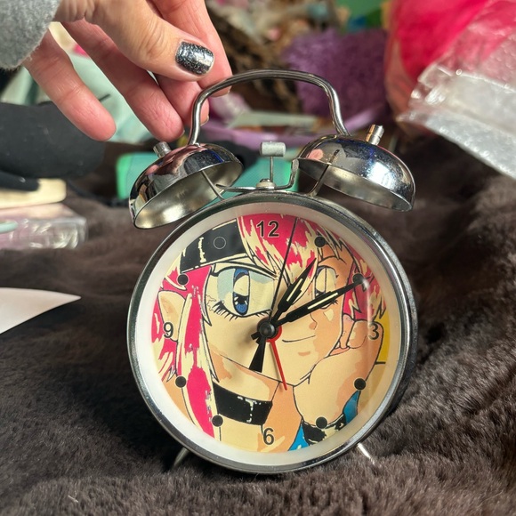 Y2K Anime Alarm Clock - Picture 2 of 7